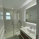 Luxury Apartm Brand Newswimming Poolgolf