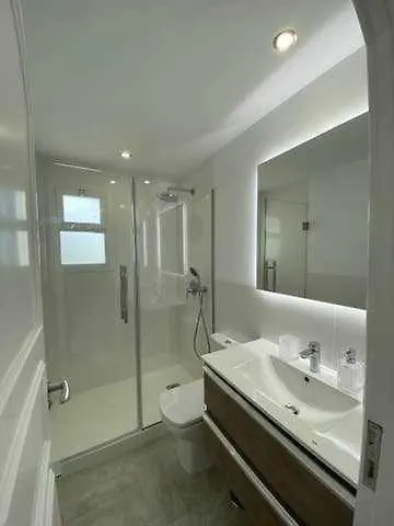 Luxury Apartm Brand Newswimming Poolgolf