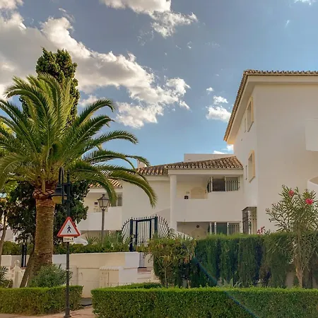 Luxury Apartm Brand Newswimming Poolgolf